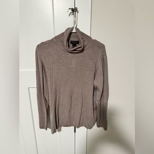 Grace turtleneck